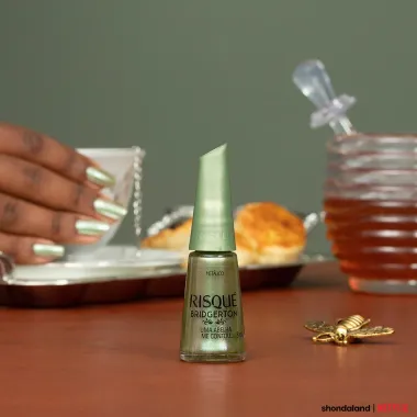 Esmalte Risqu&eacute; Bridgerton Uma Abelha Me Contou Met&aacute;lico_2