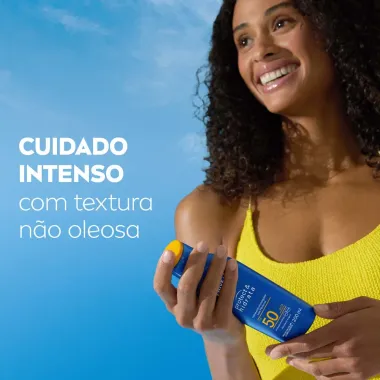 Kit Protetor Solar Nivea Sun Protect e Hidrata FPS 50 200ml e Ganhe 80% de Desconto no Protetor Solar Antissinais FPS 70 40ml