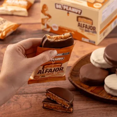 Alfajor Dr. Peanut sabor Doce de Leite com Cobertura de Chocolate 55g