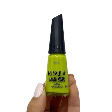 Esmalte Verde Risqué ManiCores Um dia Amadureço Cremoso 8ml