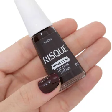 Esmalte Risqu&eacute; Nova Cor Cremoso Cor Me Deixa Ameixa 8ml