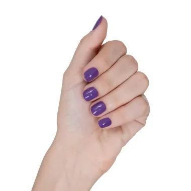 Esmalte Risqu&eacute; Nova Cor Cremoso Cor Jujuva 8ml