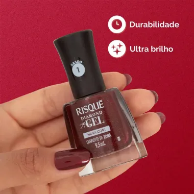 Esmalte Vermelho Risqué Diamond Gel Charlotte de Romã Metálico 9,5 ml
