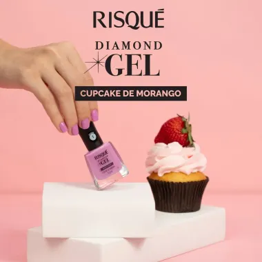 Esmalte Rosa Risqu&eacute; Diamond Gel Cupcake de Morango Cremoso 9,5 ml