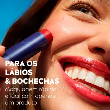 Hidratante Labial Nivea Hidra Color 3 em 1 FPS 30 Vermelho 4,8g
