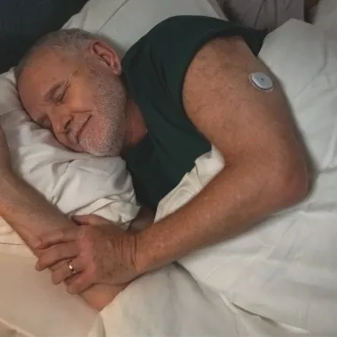 Sensor de Monitoramento Accu Chek Smart Guide com 1 Aplicador Integrado