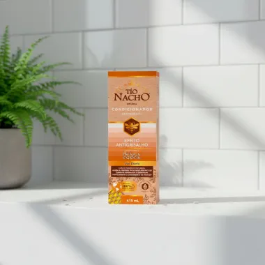 Condicionador Antiqueda T&iacute;o Nacho Efeito Antigrisalho Geleia Real e Henna Eg&iacute;pcia 415ml