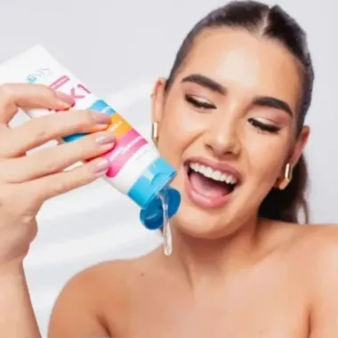 Sabonete Facial Isis 3X1 Àcido Hialurônico Vitamina C E Rosa Mosqueta 100ml