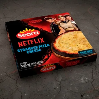 Pizza Seara Netflix Stranger Things Cheese 3 Queijos Massa Preta de Outra Dimensão 210g