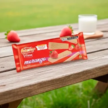 Biscoito Wafer Vilma com Recheio  de Morango 100g