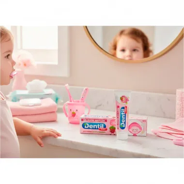 Gel Dental Dentil Baby Sabor Morango com Xilitol e Camomila Sem Fl&uacute;or 50g