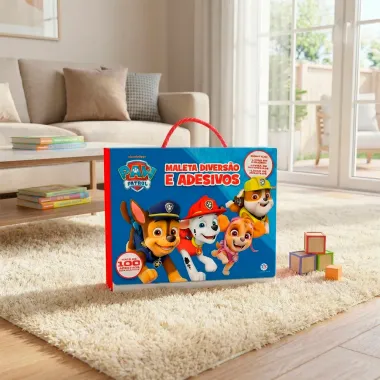 Maleta Divers&atilde;o e Adesivos Patrulha Canina Ciranda Cultural com 3 Livros e mais de 100 Adesivos