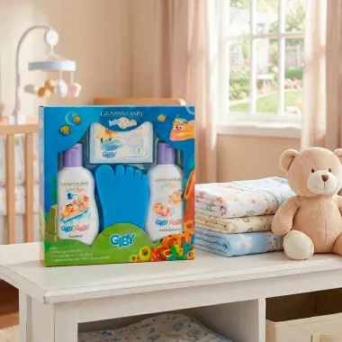 Shampoo e Condicionador Giovanna Baby e Kids Giby e Gaby 200ml cada Sabonete Vegetal Hidratante Giby 90g Esponja de Banho