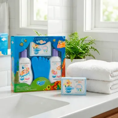 Shampoo e Condicionador Giovanna Baby e Kids Giby e Gaby 200ml cada Sabonete Vegetal Hidratante Giby 90g Esponja de Banho