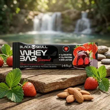 Barra de Prote&iacute;na Whey Bar Gourmet Black Skull Sabor Morango com Chocolate ao Leite 12g de Prote&iacute;na 45g