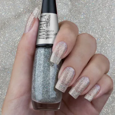 Esmalte Impala A Cor da Sua Moda Glitter Cor Prata Demais 7,5ml