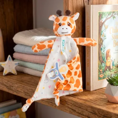 Naninha de Pel&uacute;cia Girafa Pimpolho com Prendedor de Chupeta Laranja 2+ Meses