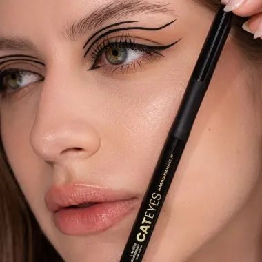 Caneta Delineadora para Olhos Mari Maria Makeup Cateyes