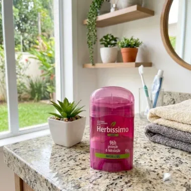Desodorante Herb&iacute;ssimo Bloom Invisible Gel Antiperspirante 96h Prote&ccedil;&atilde;o e Hidrata&ccedil;&atilde;o Stick 45g