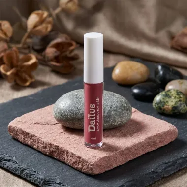 Batom L&iacute;quido Matte Dailus Cor Malva 12 Horas 4ml