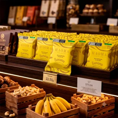Barra de Chocolate Ao Leite Haoma Linha Stevia Sabor Banana e Castanha de Caju Zero Adi&ccedil;&atilde;o de A&ccedil;&uacute;cares 25g