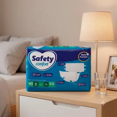 Fralda Geri&aacute;trica Safety Confort Tamanho EG Unissex com 40 Unidades Descart&aacute;vel Pacote Econ&ocirc;mico
