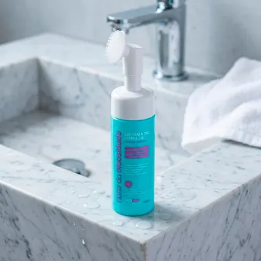 Espuma de Limpeza Antiacne LABPOP by Labotrat Hater da Oleosidade 130ml