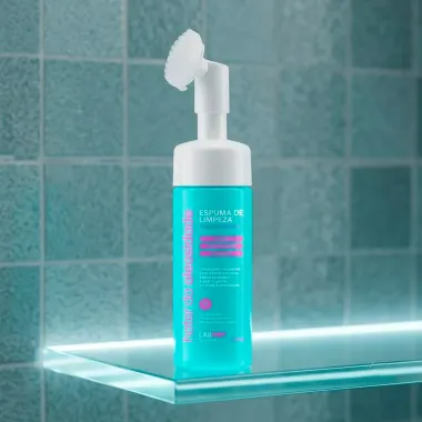 Espuma de Limpeza Antiacne LABPOP by Labotrat Hater da Oleosidade 130ml