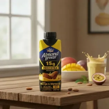 Bebida L&aacute;ctea com Am&ecirc;ndoas Almond Breeze 15g de Prote&iacute;na Vegetal Sabor Manga e Maracuj&aacute; 250ml
