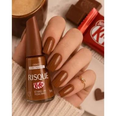 Esmalte Cremoso com Cheirinho Risqu&eacute; Kitkat S&oacute; Mais Um Pedacinho 8ml