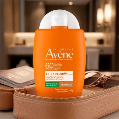 Protetor Solar Facial Av&egrave;ne Ultra Fluid Mais FPS 60 Mate Controle de Oleosidade Cor M&eacute;dio Escuro 40g