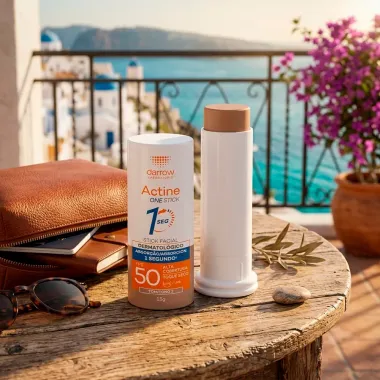 Prote&ccedil;&atilde;o Solar Facial Actine One Stick Multifuncional FPS 50 Toque Seco Cor Tom 2 13g
