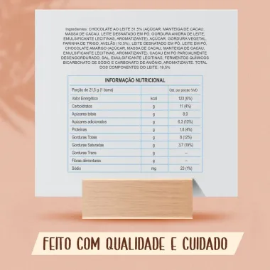 Chocolate Kinder Bueno Wafer com Recheio de Leite e Avel&atilde;s 43g com 2 Unidades de 21,5g Cada