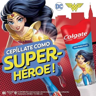 Gel Dental Infantil Colgate Smiles Liga da Justi&ccedil;a Personagens Sortidos com Fl&uacute;or Sabor Bubble Fruit 100g