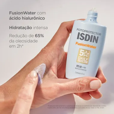 Protetor Solar Isdin Fusion Water 5 Stars Oil Control FPS 60 50ml