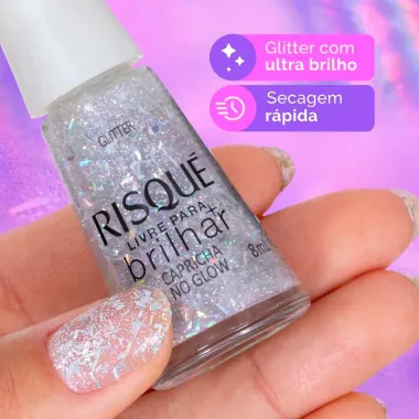 Esmalte Risqu&eacute; Livre para Brilhar Glitter Prata Cor Capricha no Glow 8ml