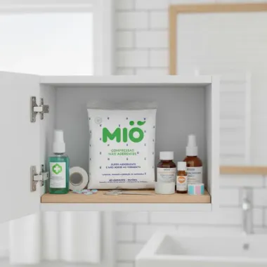 Compressas Não Aderentes Mió Super Absorvente Estéril com 10 Unidades