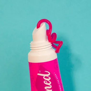 Hidratante Labial Carmed Fini Beijos Efeito Gloss com Cor 10g