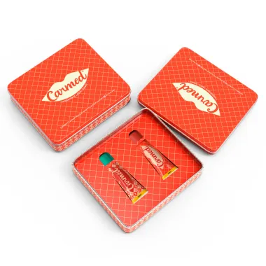 Kit Carmed Natal Hidrante Labial Carmed Maçã do Amor e  Carmed FPS 30 com 10g cada