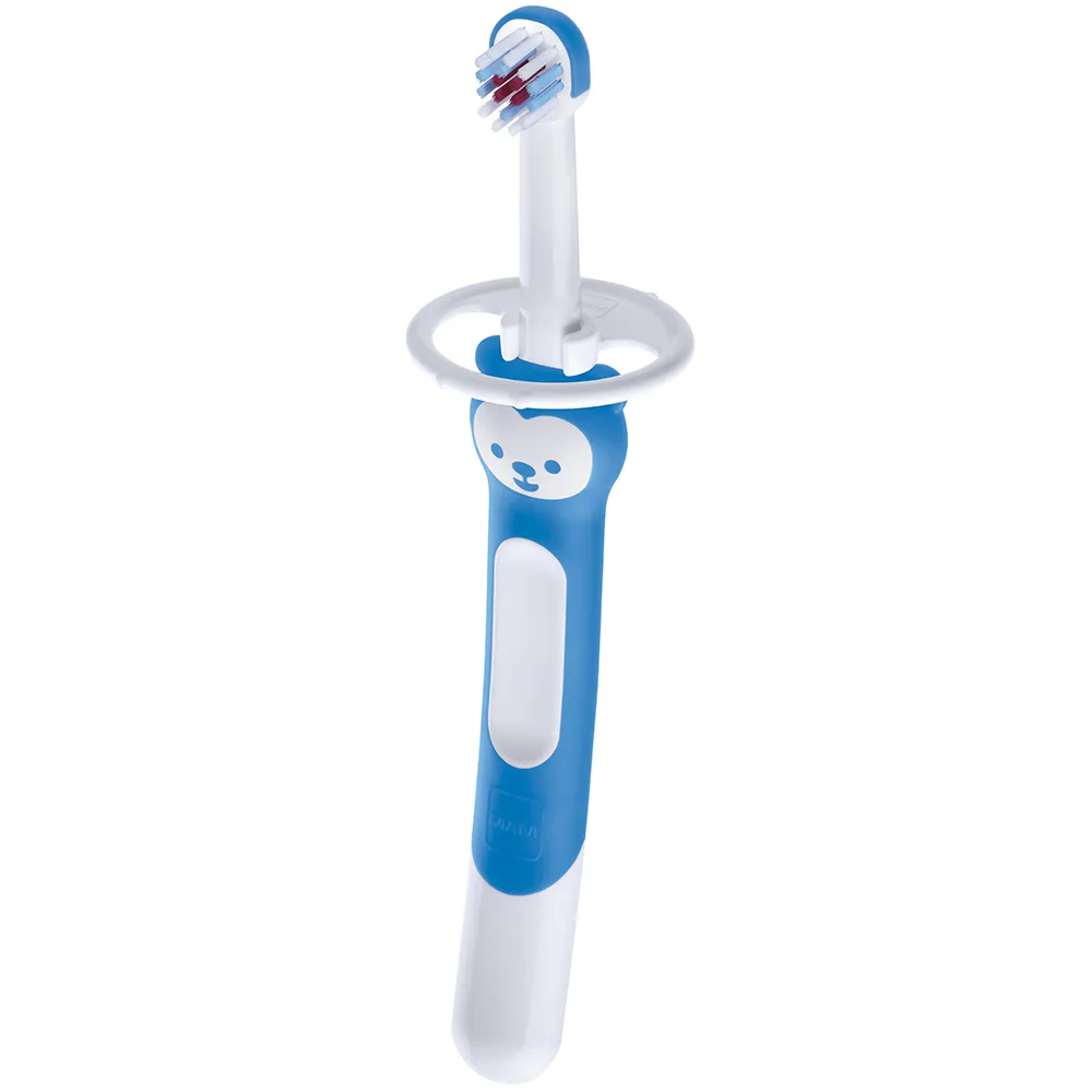 Escova Dental Infantil Mam Training Brush 6+ Meses Extra Macia Boys com Cabo de Treinamento 1 Unidade Ref 8213